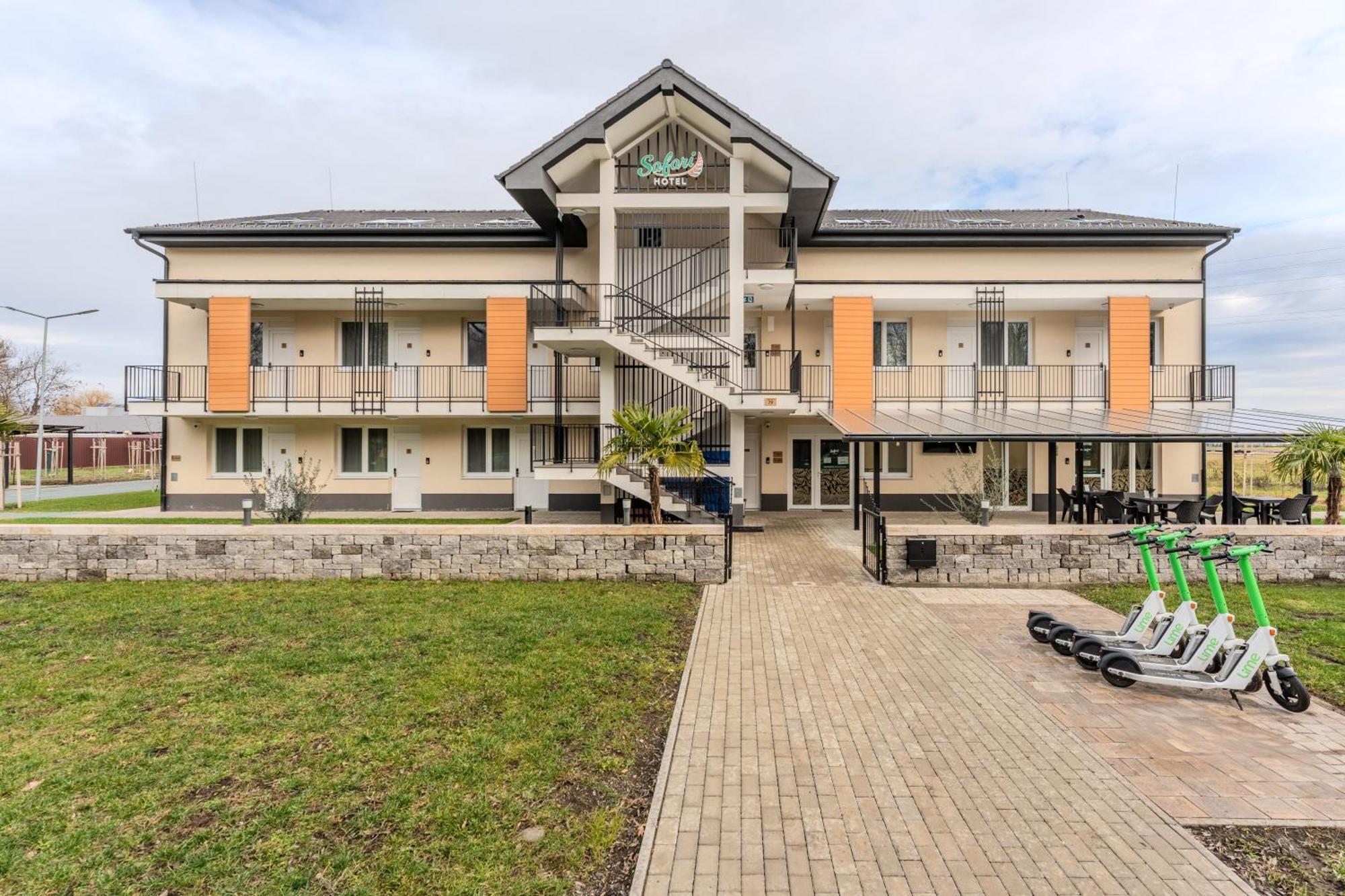 Safari Hotel Szegedin Exterior foto